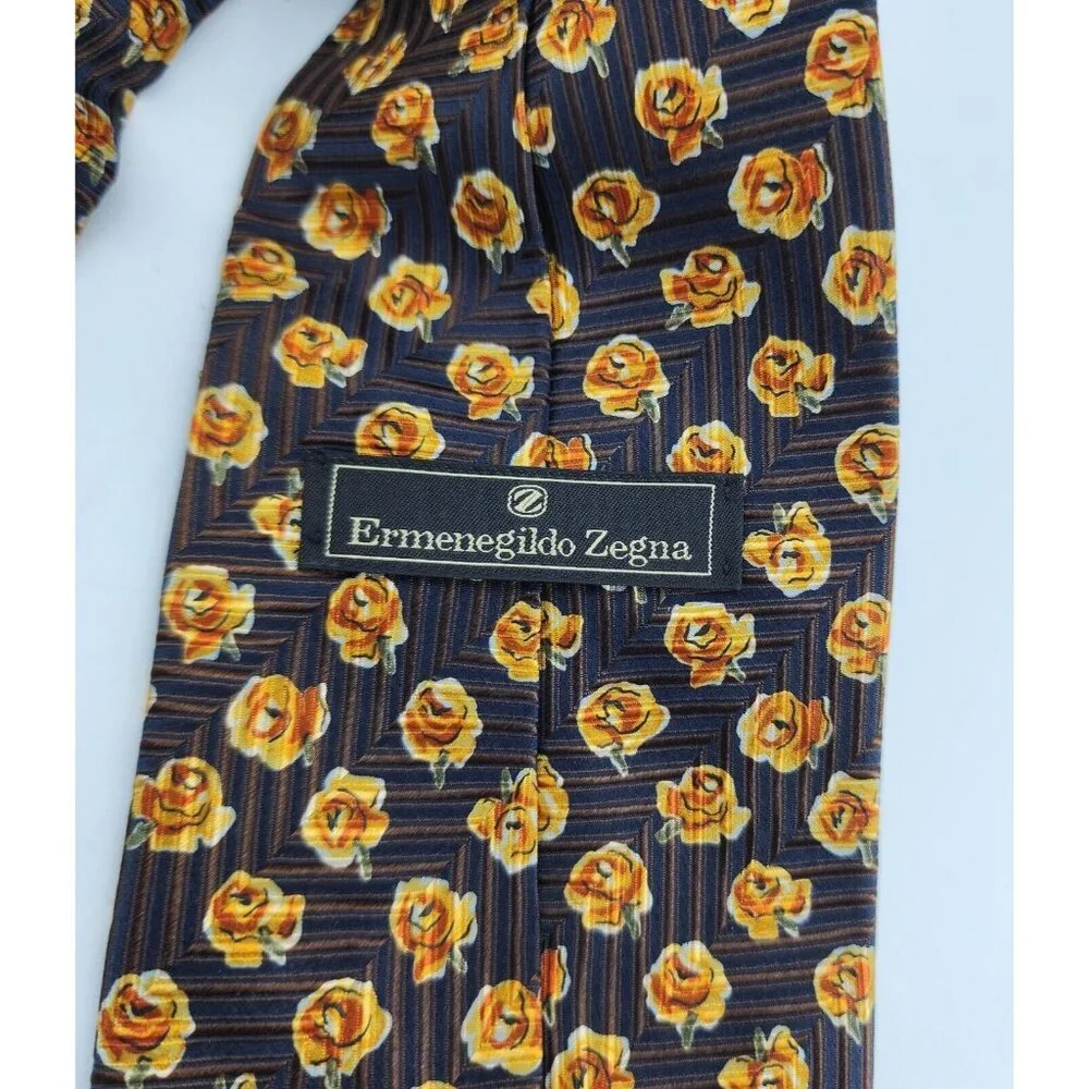 Ermenegildo Zegna Gold Rose Floral Pattern Neck Tie 100% Silk Italy‎ Made